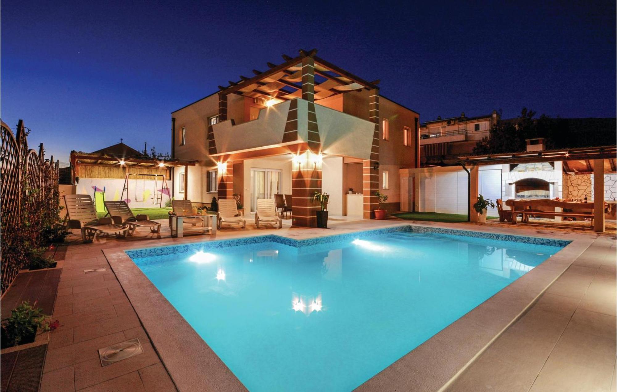 3 Bedroom Nice Home In Solin Split Bagian luar foto